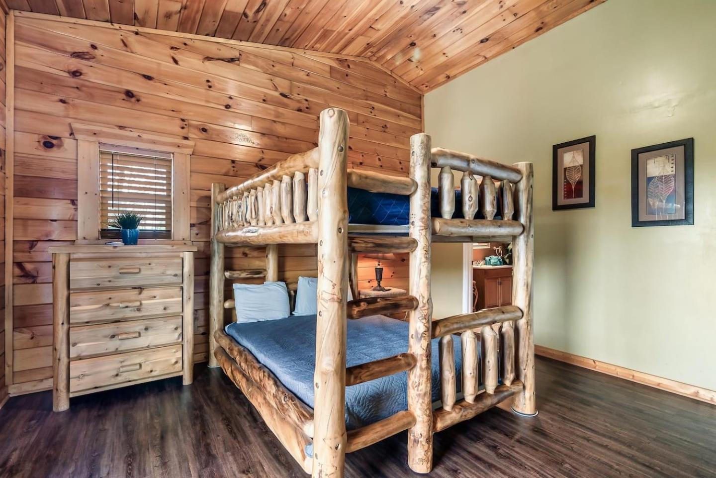 Top Mtn Views, Hottub, Games, 4 Suites, Pets سيفيرفيل المظهر الخارجي الصورة